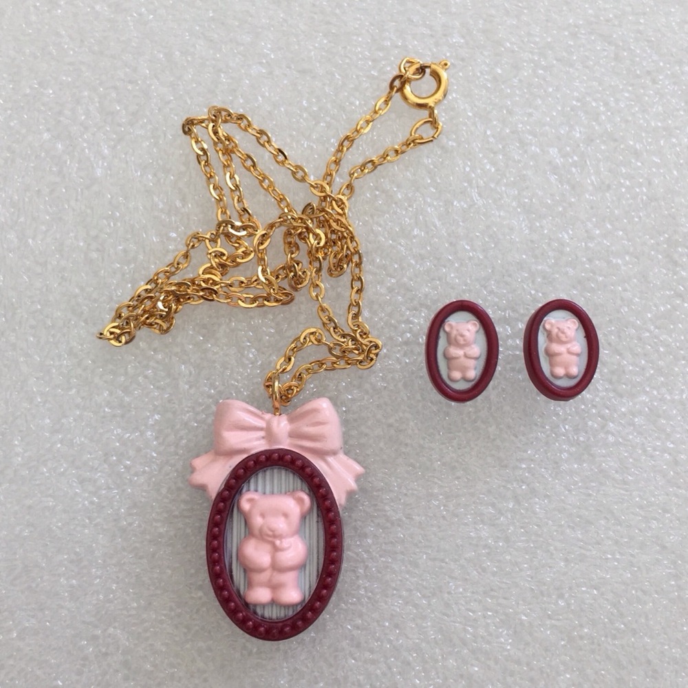 Vintage Avon My First Cameo, 1990s Girls Teddy Bear Pendant Necklace & Earrings